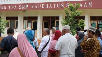 Simulasi Manasik Haji di Pondok Pesantren Raudhatus Salaam
