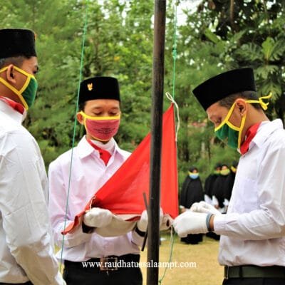 Khutbatu-l-Arsy Pondok Pesantren Raudhatus Salaam Khutbatu-l-Arsy Pondok Pesantren Raudhatus Salaam