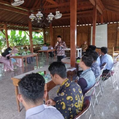Rapat bulanan guru Pondok Raudhatus Salaam