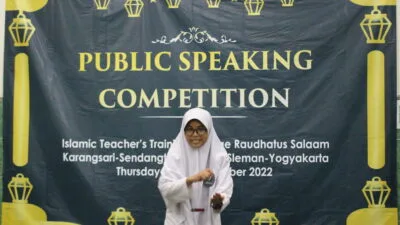 Uji Potensi Bahasa Santri, Raudhatus Salaam Adakan Lomba Pidato 3 Bahasa