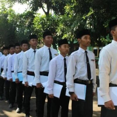 Raudhatus Salaam Adakan Pergantian  Pengurus OSANTRAS Lama ke Pengurus OSANTRAS Baru