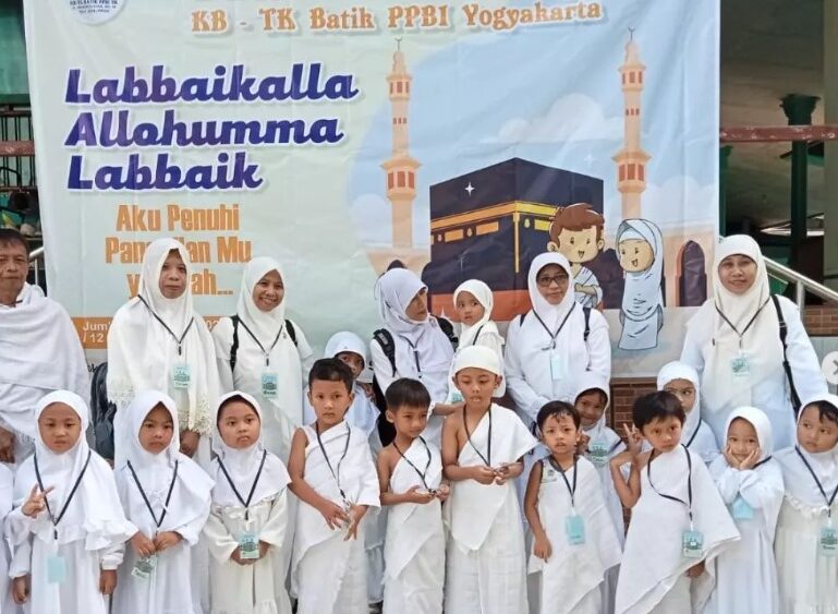 Raudhatus Salaam Kembali Kedatangan KB-TK Batik PPBI Yogyakarta untuk Pelatihan Manasik Haji
